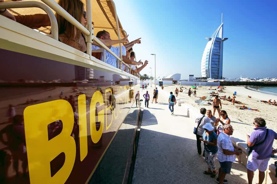 5-Day Pass: Hop-On Hop-Off, Lost World Aquarium, Dubai Frame - Desert Sunset Safari to a fortress: animals, henna, and guided storytelling