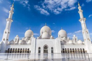 Abu Dhabi City Tour from Dubai: Qasr Al Watan, Emirates Palace, Mosque - Qasr Al Watan: a presidential palace visit that feels different