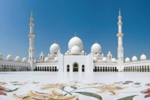 Abu Dhabi: Half-Day Guided City Tour - Heritage Village: what life looked like before oil