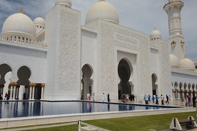 Abu Dhabi Private City Tour - Optional Qasr Al Watan: The Working Palace and Cultural Landmark