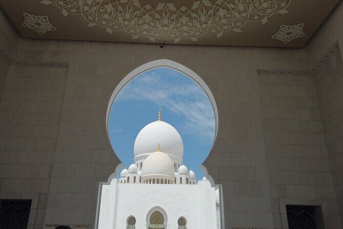 Abu Dhabi Private City Tour - Marina Mall Break: Shopping and a Breather