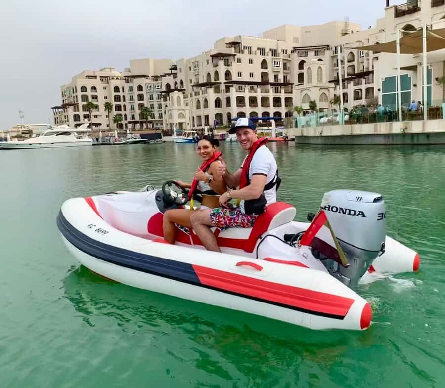 Abu Dhabi: Yas Island Self-Driving Guided Speedboat Tour - Peninsula Gold Beach swim time: bring the right mindset