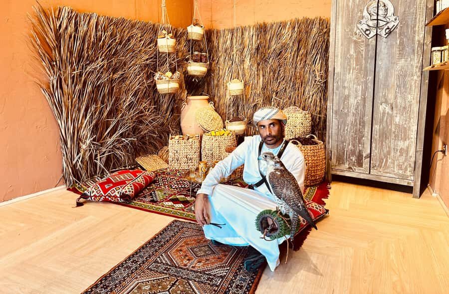 Dubai: Authentic Old Town, Souks, Tastings & Abra Boat Tour - Guide styles: why the names matter