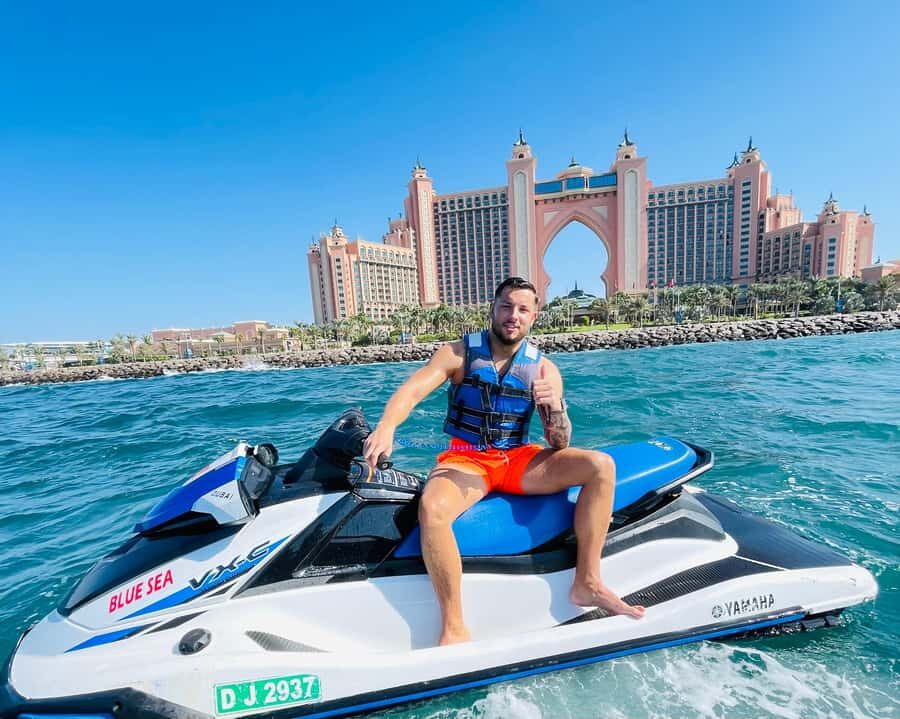 Dubai: Burj Al Arab and Atlantis Jet Ski Tour - Safety Briefing and Gear: How the Team Keeps the Ride Fun