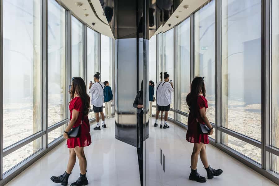 Dubai: Burj Khalifa Sky Level 148, 124, & 125 Entry Ticket - Levels 125 and 124: Worth It, But Know Where the Crowds Build