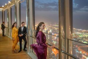Dubai: Burj Khalifa VIP Experience Level 152 Lounge Access - Express Security and the Fast Elevator Ride That Actually Matters