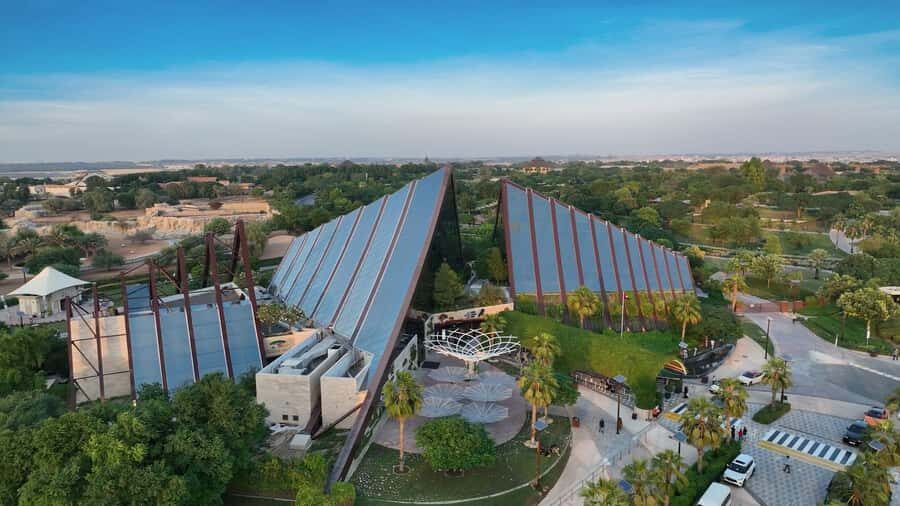 Dubai: Dubai Safari Park Entry Pass - The Arabian Desert Zone: your included 15-minute safari moment