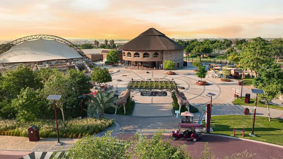 Dubai: Dubai Safari Park Entry Pass - Asian Village Theatre and live animal presentations: shows as learning time
