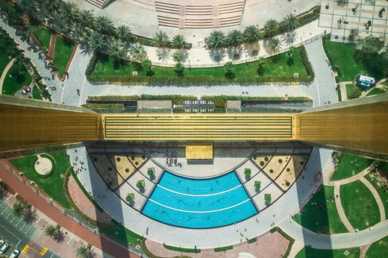 Dubai: Entry Ticket to the Dubai Frame with Deck Access - 3 Zones Inside the Frame: Past, Present, Future Views