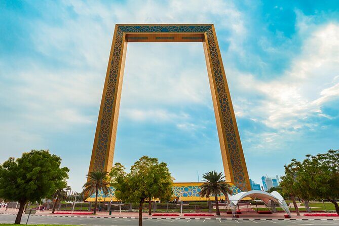 Dubai: Frame Tickets, Creek, Souks & Blue Mosque Guided Tour - Gold Souk and Spice Souk: shopping time with real-world guidance