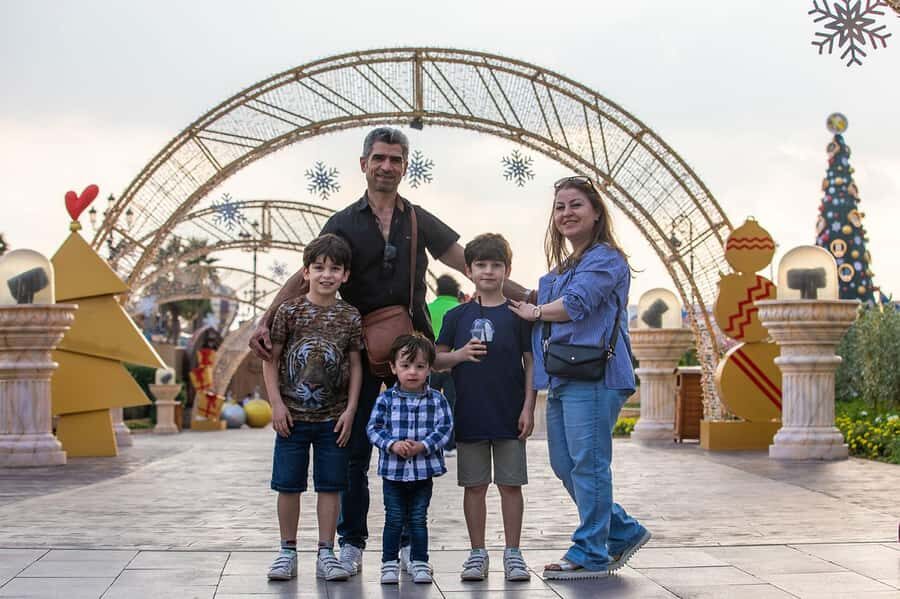 Dubai: Global Village Entry Ticket with Hotel Transfers - Food at Global Village: 200+ choices without needing a reservation