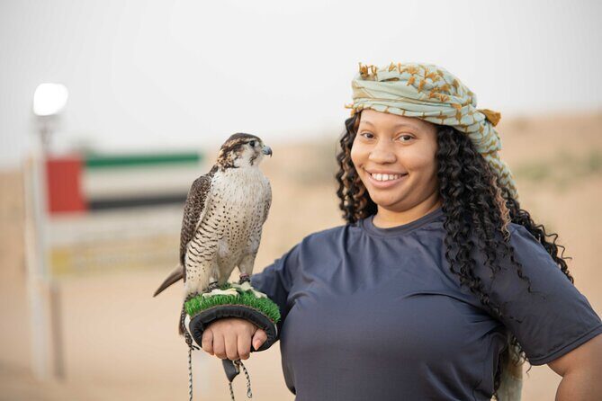Dubai Half-day Red Dunes bashing with Sandboarding, Camel &Falcon - Falcon Photo Time, Plus Henna and Arabic Dressing