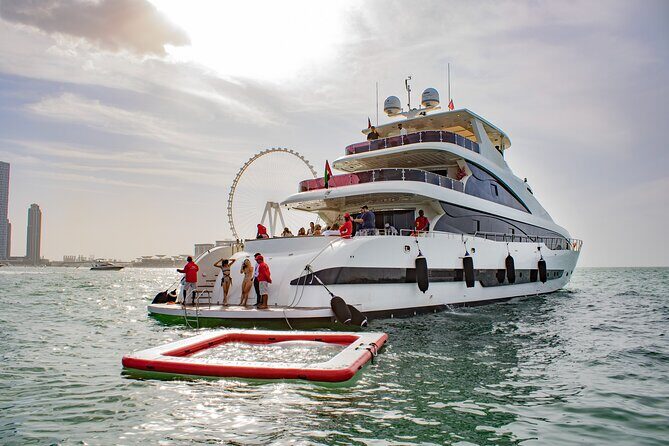 Dubai Harbour Super Yacht Experience with gourmet & Drinks - What to wear and how to handle shoes and slippers