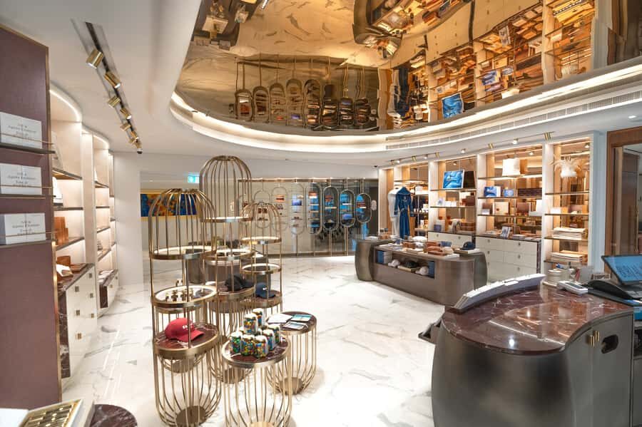 Dubai: Inside Burj Al Arab Guided Tour with Optional Extras - Experience Suite: the vision and construction part (the hotel’s real story)