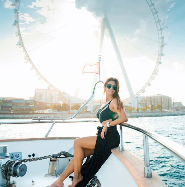 Dubai: Instagrammable Yacht Tour with Drinks & Ain/JBR Views - The 60-Minute Route: What You See Along Dubai Marina