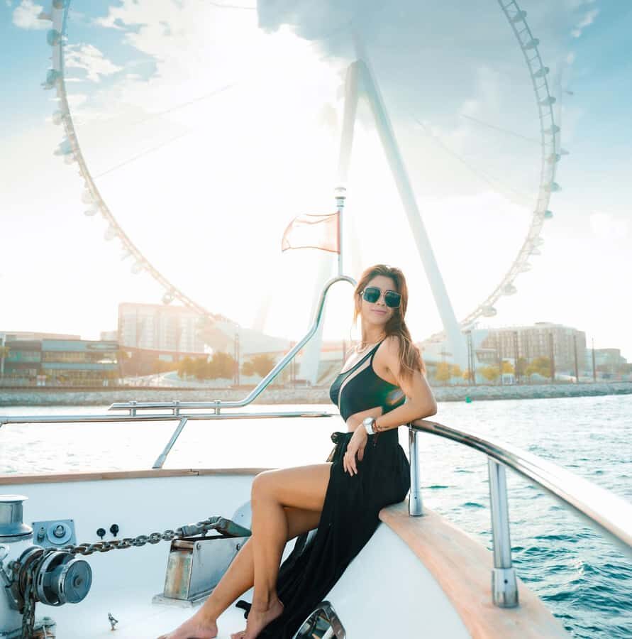 Dubai: Instagrammable Yacht Tour with Drinks & Ain/JBR Views - The 60-Minute Route: What You See Along Dubai Marina
