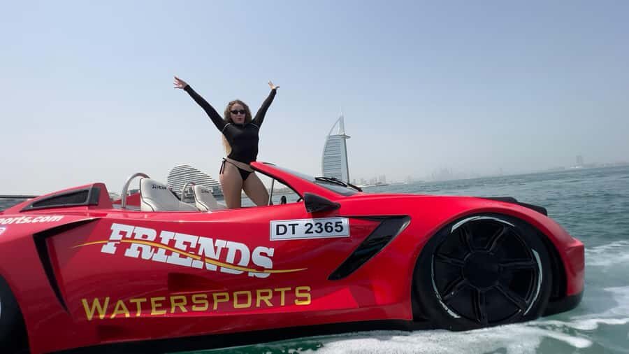 Dubai: Jet Car to Burj Al Arab with Breakfast and Soft drink - Photo and video setup: making music-video style memories