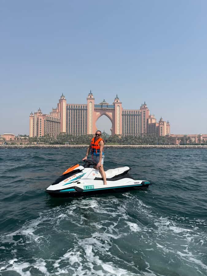 Dubai jet ski: visit the Burj al Arab and Atlantis with photos and videos - Guides, Safety, and Pace: The Real Quality Marker