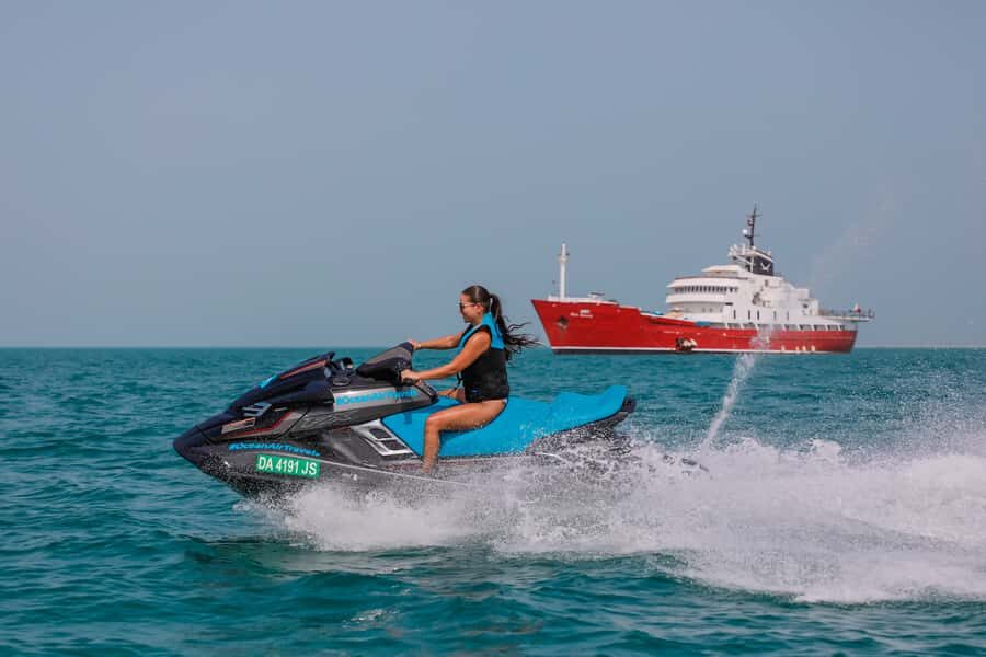 Dubai: Jetski, Burj Khalifa, Burj Al Arab, Juice, & Photos - Jet skis plus Burj views: what this experience really delivers