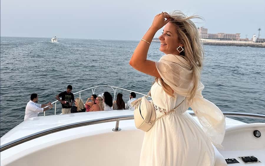 Dubai: Luxury Sunset Yacht Tour with Snacks and Drinks - Getting to 360 Adventures and the Shoe-Off Rule