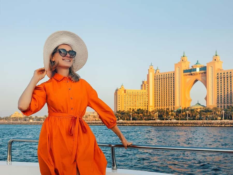 Dubai: Luxury Sunset Yacht Tour with Snacks and Drinks - Yacht Setup: Upper Deck Views and Air-Conditioned Breathing Room