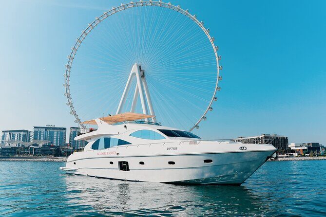 Dubai Marina 1hr Yacht tour with Drinks - Dubai Marina yacht tour: the quick-skyline fix
