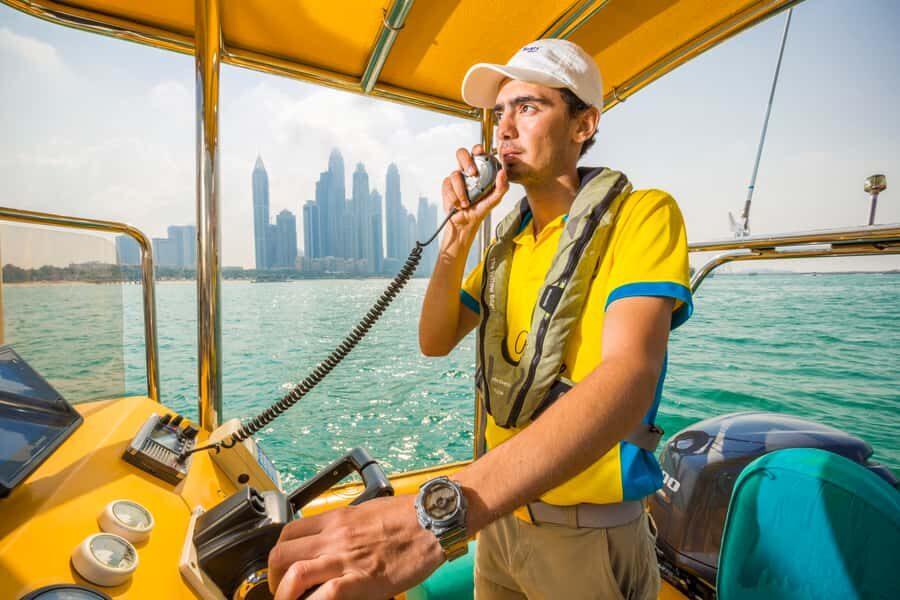 Dubai Marina: Guided Sightseeing Tour by Speedboat - Burj Al Arab and Madinat Jumeirah: classic Dubai views with real context