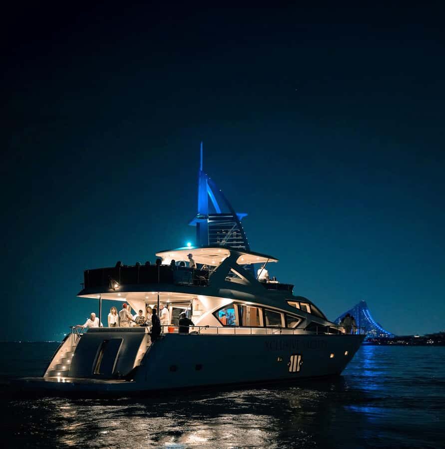 Dubai Marina: Luxury Yacht Tour with Breakfast or BBQ Option - Why Dubai Marina Is the Right Starting Point