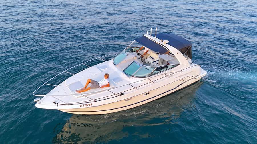 Dubai: Private Yacht Cruise for Unforgettable Memories - Who should book this yacht cruise?