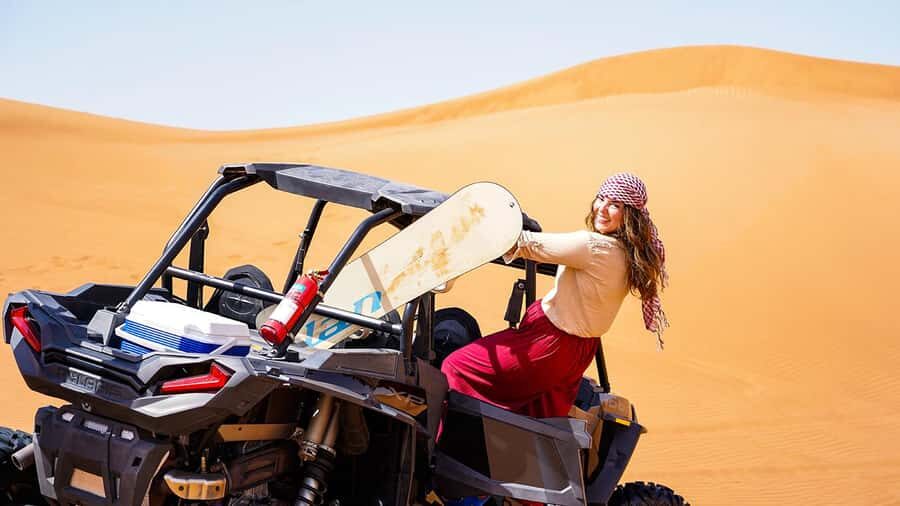 Dubai: Red Dune Desert, Dune Buggy Ride & BBQ Buffet Dinner - Pickup and Timing From Central Dubai (and Why It Matters)