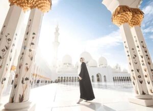 Dubai: Sheikh Zayed Mosque & Ferrari World Entry w/ Transfer - Entering Sheikh Zayed Grand Mosque Without Getting Flustered