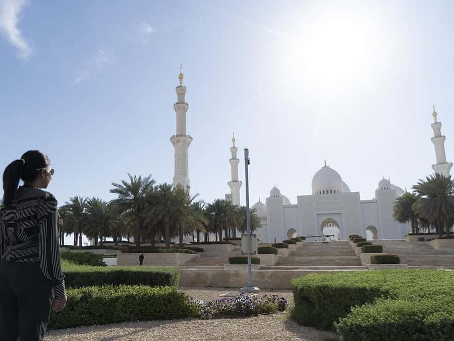 Dubai: Sheikh Zayed Mosque & Ferrari World Entry w/ Transfer - Food, Tickets, and Where the Extra Spending Happens
