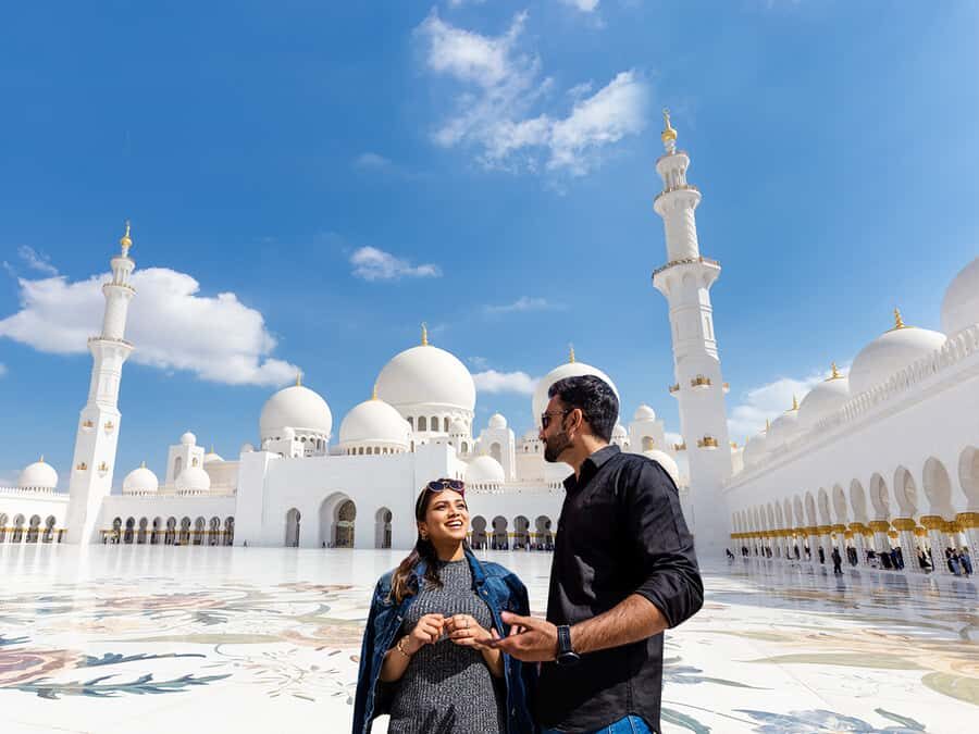 Dubai: Sheikh Zayed Mosque & Qasr Al Watan Tour with Pickup - Qasr Al Watan: the Palace of the Nation, with room to roam