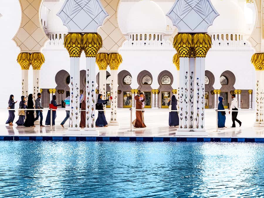 Dubai: Sheikh Zayed Mosque & Qasr Al Watan Tour with Pickup - Who this tour suits best
