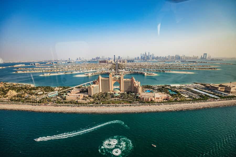 Dubai: Sightseeing Helicopter Ride from The Palm - The route: from Atlantis The Palm to Dubai’s icons (and back)