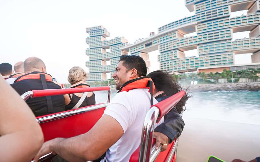 Dubai: Sightseeing Speedboat Tour with Live Tour Guide - JBR and Bluewater Islands: The Middle Stretch with Real Visual Payoff