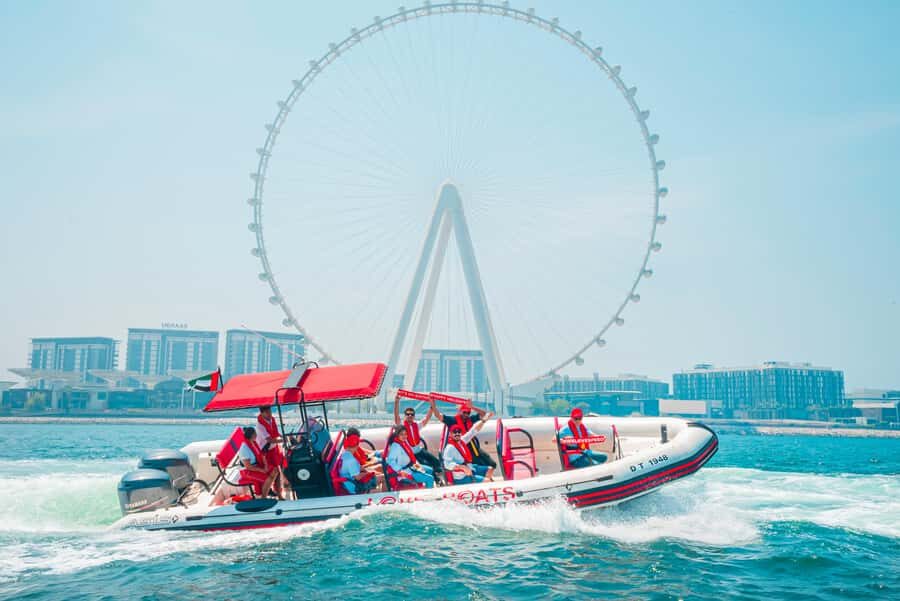 Dubai: Sightseeing Speedboat Tour with Live Tour Guide - What It’s Like Onboard: Crew, Sound System, Water, and Ride Style