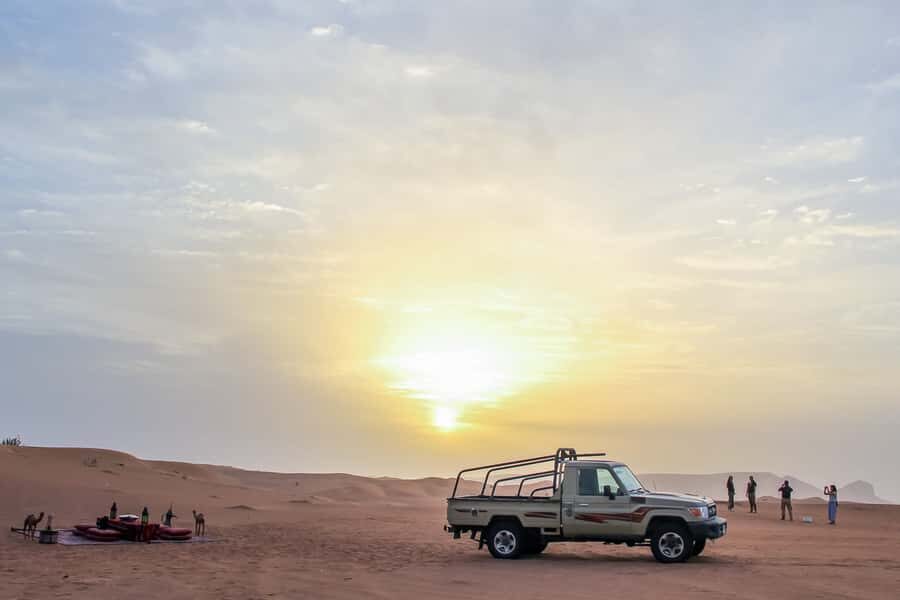 Dubai: Sunrise Desert Jeep Safari with Wildlife Experience - Catching Dubai’s Desert Sunrise at 4 AM Without Wasting Your Day