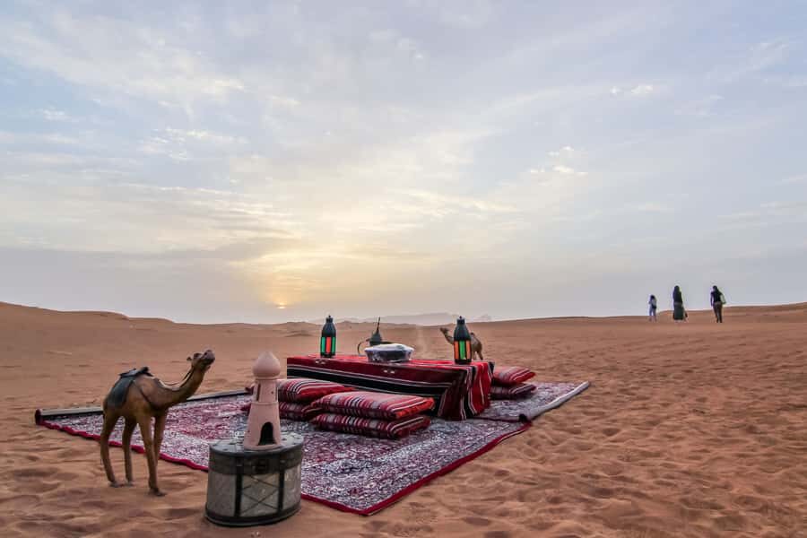 Dubai: Sunrise Desert Jeep Safari with Wildlife Experience - Picnic Breakfast in Arabian Style: Real Desert Comfort (Not Just Snacks)