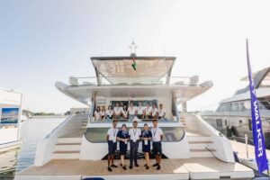 Dubai: The Luxury Yacht Tour with Live BBQ Option - Picking the Right Duration: 1-Hour Marina vs 2/3-Hour BBQ Cruises