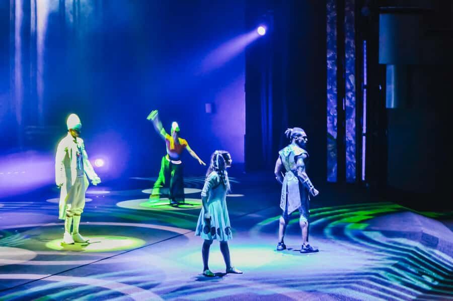 Dubai: Water Canal Cruise and La Perle Show with Dinner - Key things to know before you go