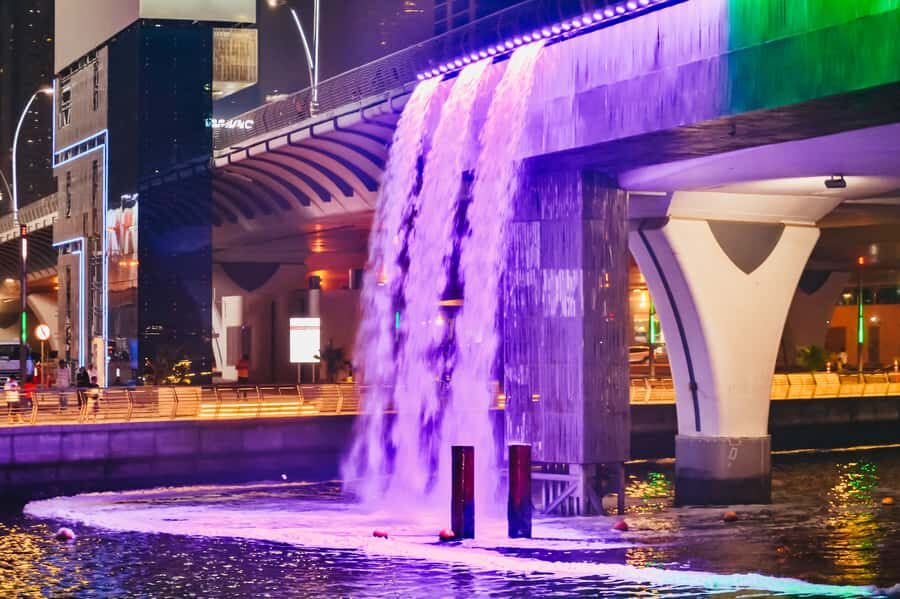 Dubai: Water Canal Cruise and La Perle Show with Dinner - Where you meet: Al Faris Floating Restaurant and finding the dock