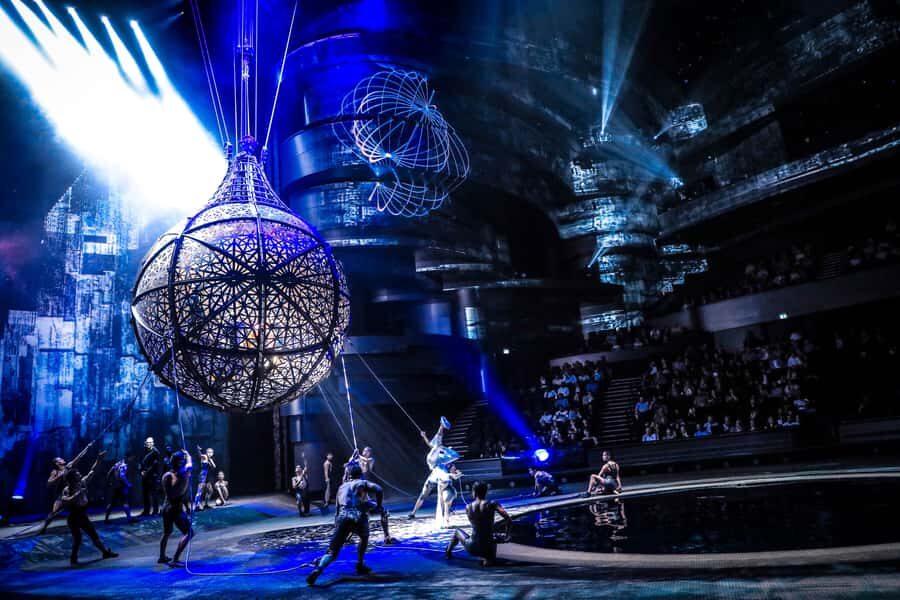 Dubai: Water Canal Cruise and La Perle Show with Dinner - Food and drinks: international buffet, house beverages, and what to expect