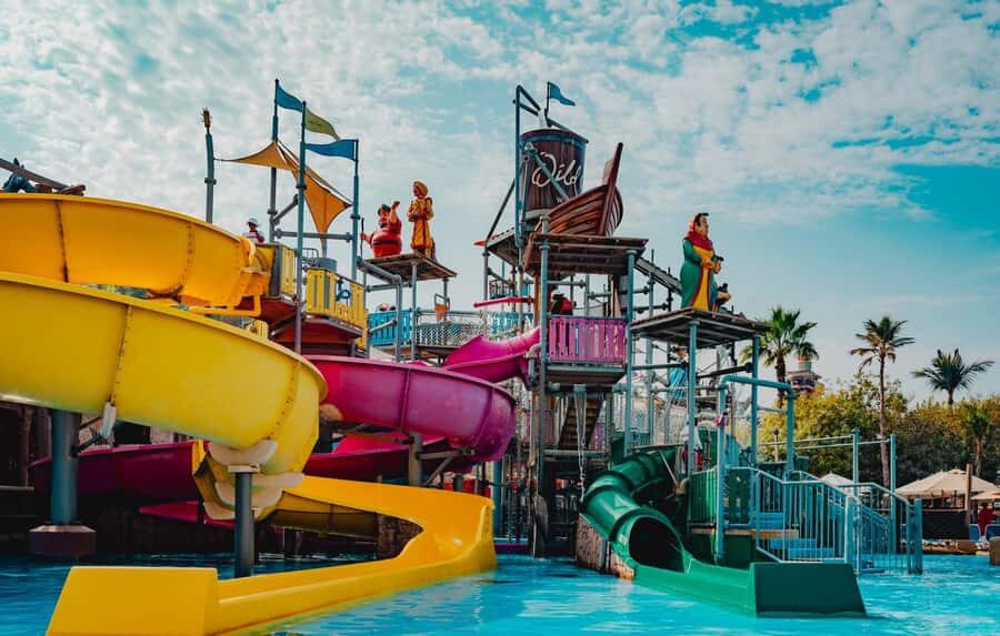 Dubai: Wild Wadi Waterpark Entrance Ticket - Sun, Footwear, and Heat Reality in Dubai