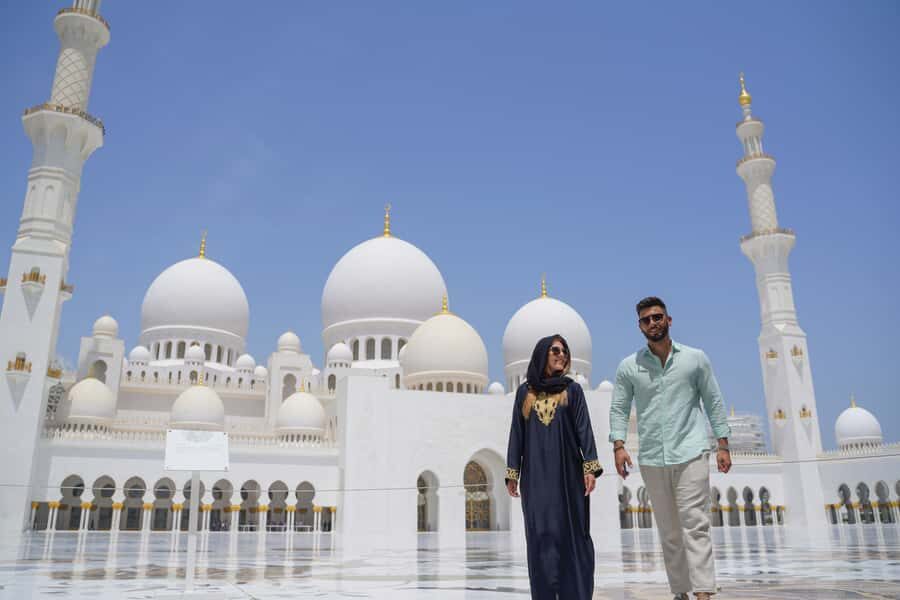 From Abu Dhabi: Grand Mosque, Royal Palace, and Etihad Tower - Lunch Time at the Mosque Mall: Easy Reset, Your Own Expense
