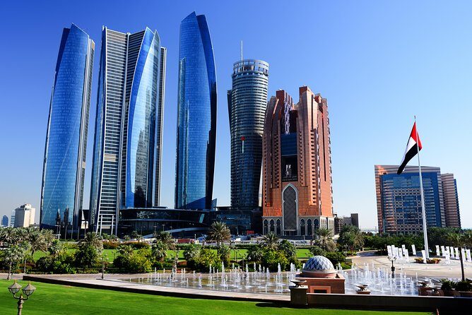 From Abu Dhabi: Sheikh Zayed Mosque, Royal Palace & Etihad Tower - What to wear and bring so the day doesn’t fight you