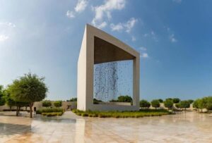 From Dubai: Abu Dhabi City Sightseeing & Sheikh Zayed Mosque - Lunch Is On Your Own: Plan a Simple Decision