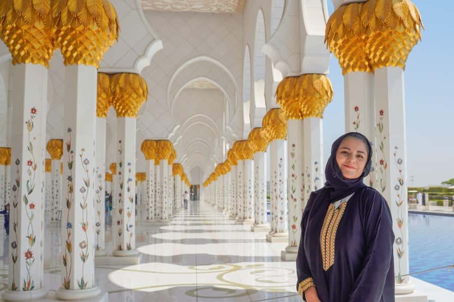 From Dubai: Abu Dhabi Grand Mosque & Louvre Museum Full-Day - Dubai to Abu Dhabi in 9 Hours: the real rhythm of the day
