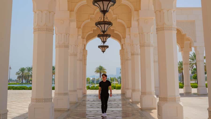 From Dubai: Abu Dhabi Premium Full-Day Sightseeing Tour - Qasr Al Watan Presidential Palace: learning the UAE story through architecture