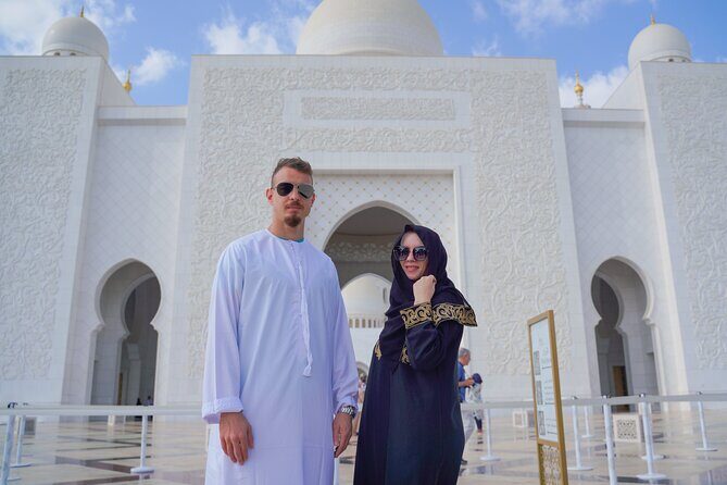 From Dubai: Abu Dhabi Sheikh Zayed Grand Mosque Guided Tour - The drive from Dubai to Abu Dhabi: plan your morning (or sunset-ish) mindset